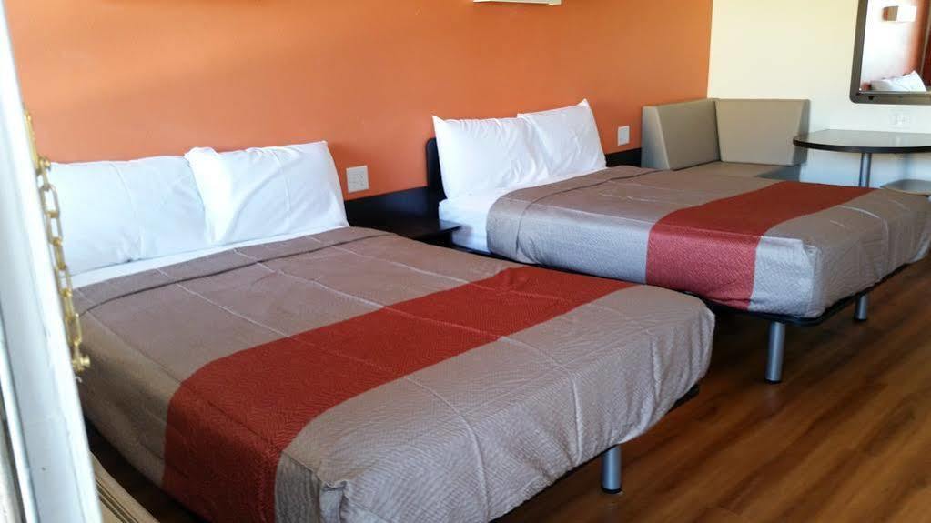 Motel 6-Blue Springs, Mo Экстерьер фото