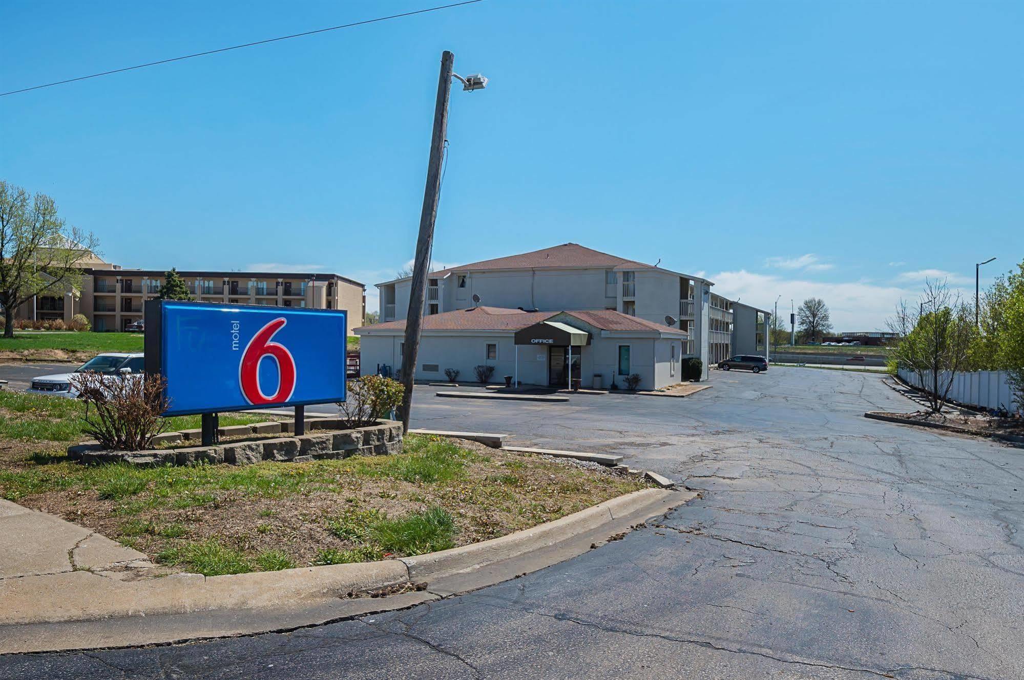 Motel 6-Blue Springs, Mo Экстерьер фото